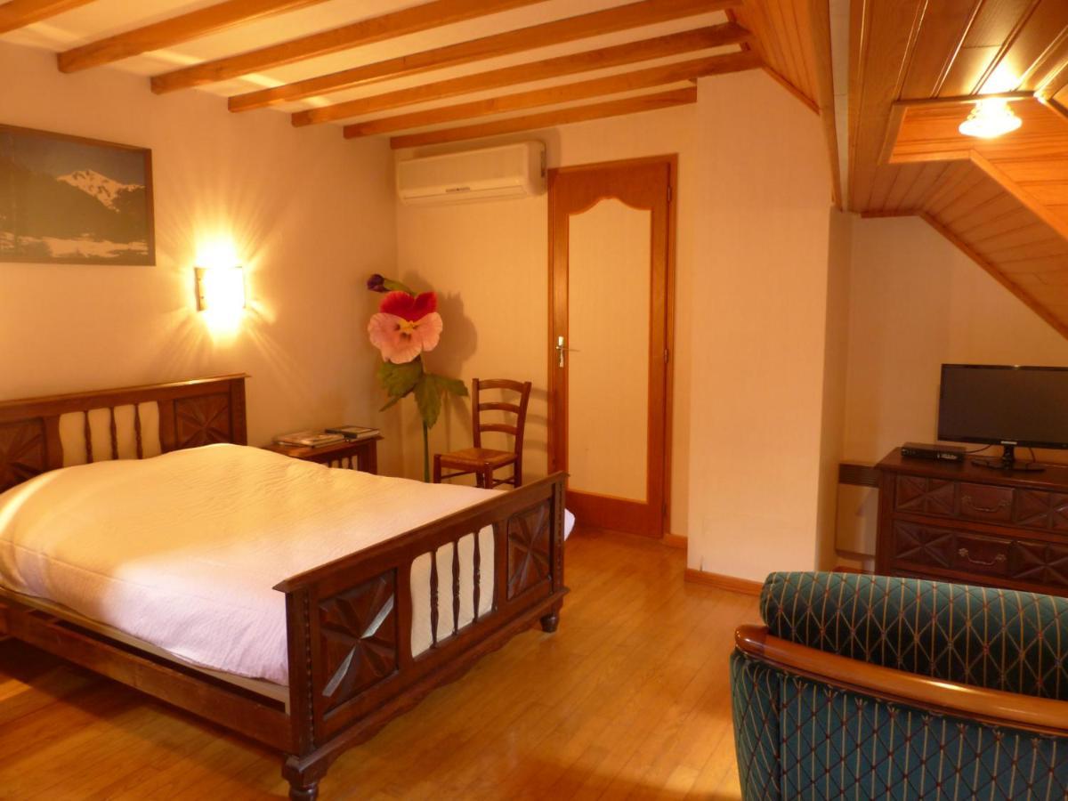 La Bouigane Bed & Breakfast Saint-Lary  Bagian luar foto